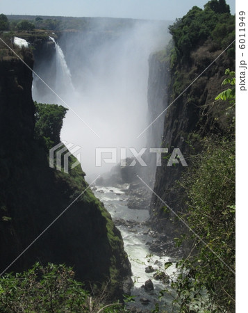 断崖のビクトリアの滝 6011949