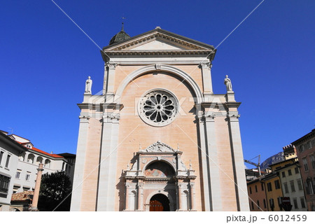 トレント サンタ・マリア・マッジョーレ教会Basilica Santa Maria Maggiore トレント サンタ・マリア・マッジョーレ教会Basilica Santa Maria Maggiore 6012459