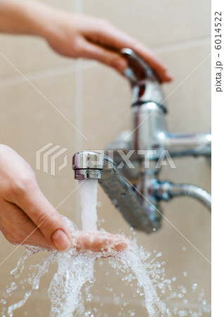 washed hands 6014522