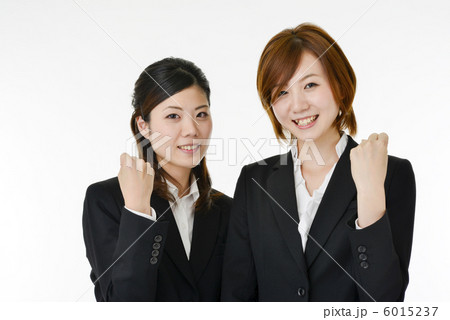 ガッツポーズの新入社員 6015237