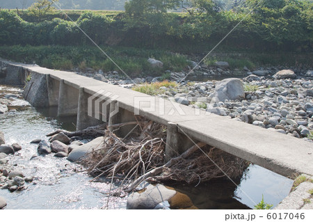 山国川にかかる沈み橋 山国川にかかる沈み橋 6017046
