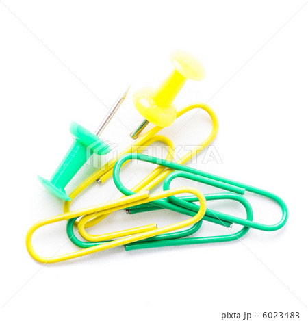 Clips and pins 6023483