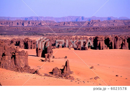 エネディ山地の奇岩 エネディ山地の奇岩 6023578