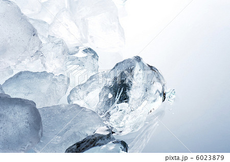 白背景にクラッシュアイス 白背景にクラッシュアイス 6023879