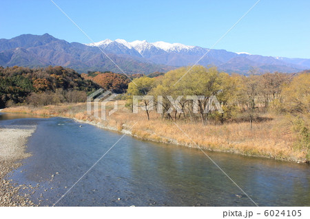 天竜橋から望む冠雪の中央アルプス 6024105