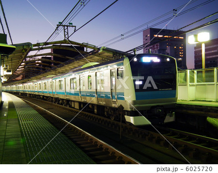 京浜東北線　Ｅ233系　関内駅 6025720