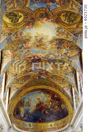 ヴェルサイユ宮殿の王室礼拝堂の天井画の写真素材