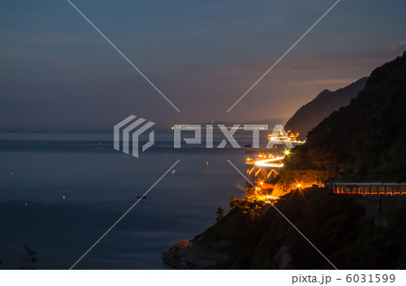 親不知の夕暮れ 6031599