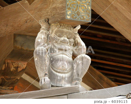 法隆寺 五重塔 鬼柱 法隆寺 五重塔 鬼柱 6039115