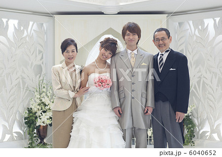 ウエディングでの家族写真 ウエディングでの家族写真 6040652