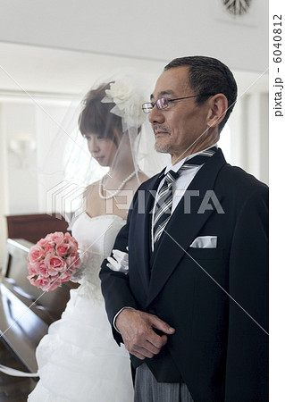 花嫁と父の写真素材 [6040812] - PIXTA