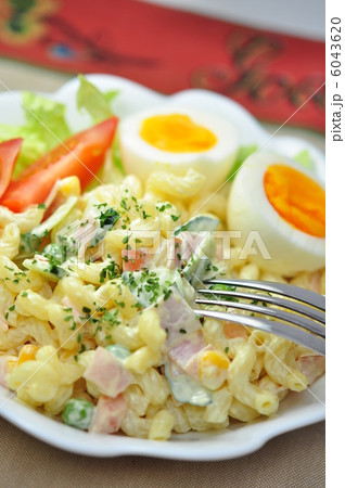 マカロニサラダ 6043620