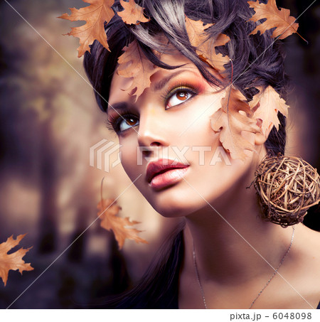 Autumn Woman Fashion Portrait. Fall 6048098