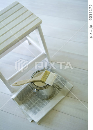 刷毛とペンキ 6055179