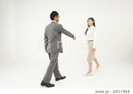 歩み寄り 6057968