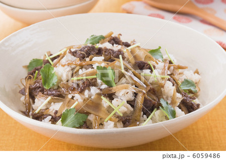 ごぼうと牛肉の混ぜ御飯 6059486