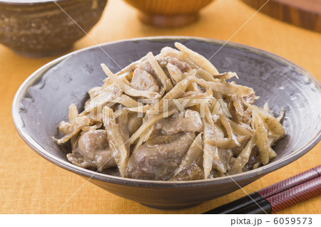 ごぼうと豚肉の味噌煮 6059573