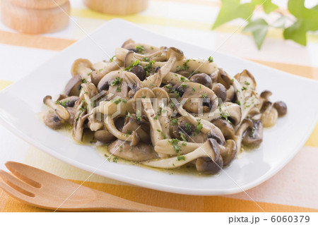 きのこのソテー 6060379
