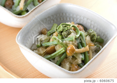 わらびとなめこのおろし和え 6060675