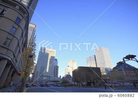 東京駅中央口前の交差点 東京駅中央口前の交差点 6060882