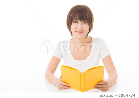 本を読む女性 本を読む女性 6064774