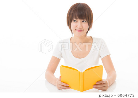 本を読む女性 本を読む女性 6064775