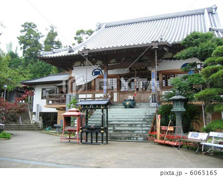 四国８８カ所霊場の第７番十楽寺 6065165