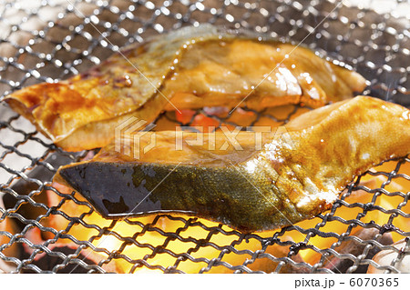 鰤の照り焼き 鰤の照り焼き 6070365