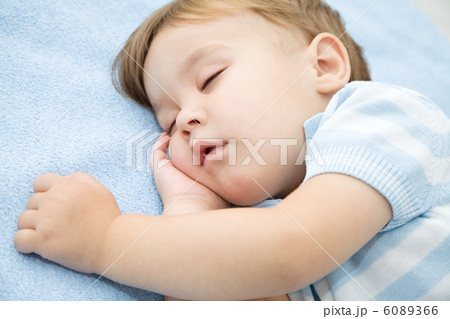 Cute little boy is sleeping Cute little boy is sleeping 6089366