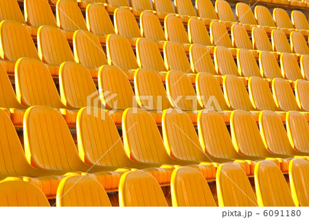 stadium  empty  seats 6091180