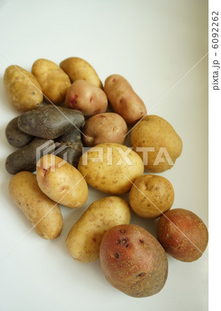 カラフルなジャガイモ 6092262
