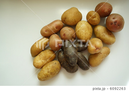 カラフルなジャガイモ 6092263