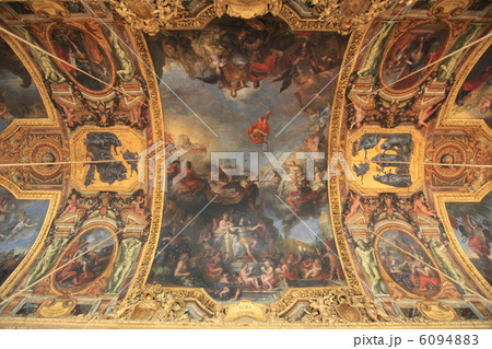 ヴェルサイユ宮殿の天井画 6094883