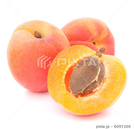 Ripe apricot fruit 6095300