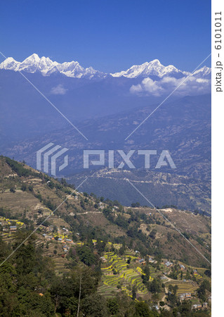 ナガルコット村とヒマラヤ連峰 6101011