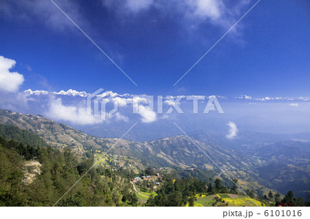 ナガルコット村とヒマラヤ連峰 ナガルコット村とヒマラヤ連峰 6101016