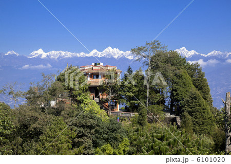 ナガルコット村とヒマラヤ連峰 ナガルコット村とヒマラヤ連峰 6101020