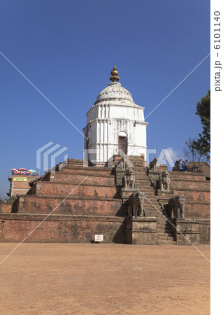ダルバール広場のファシデガ寺院 6101140