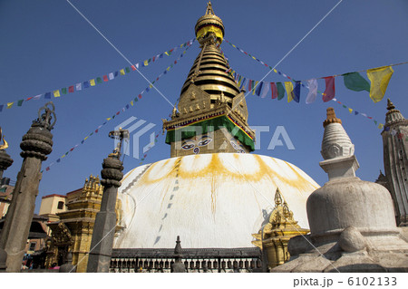 カトマンズのスワヤンブナート寺院 カトマンズのスワヤンブナート寺院 6102133