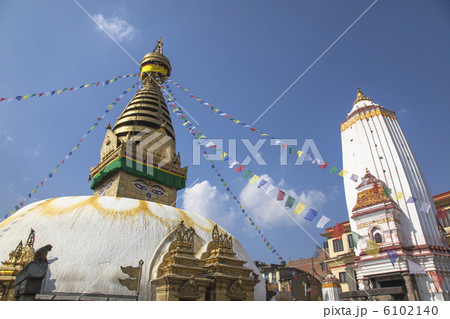カトマンズのスワヤンブナート寺院 カトマンズのスワヤンブナート寺院 6102140