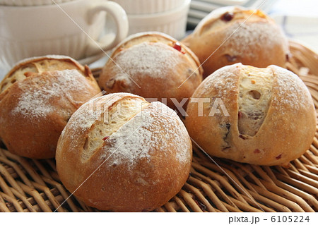 テーブルパン 6105224