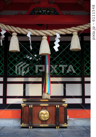 住吉神社の注連縄 6111548