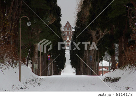 冬のトラピスト修道院 冬のトラピスト修道院 6114178
