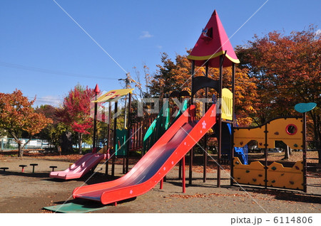 公園の遊具 公園の遊具 6114806
