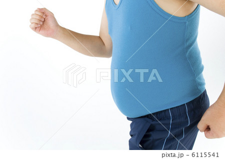 運動をしている肥満男性 6115541