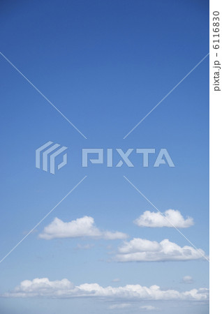 雲が浮かぶ空 6116830