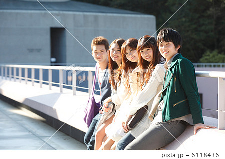 大学生キャンパスイメージ 6118436