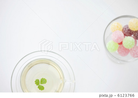 ハーブティーと飴 6123766