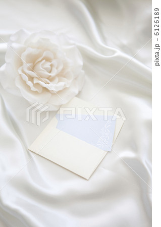 メッセージカードと花 メッセージカードと花 6126189