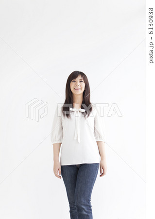 笑顔の女性 笑顔の女性 6130938